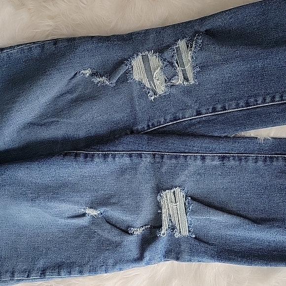 Old Navy Higher High-Rise OG Straight Button-Fly Ripped Jeans - Picture 9 of 10
